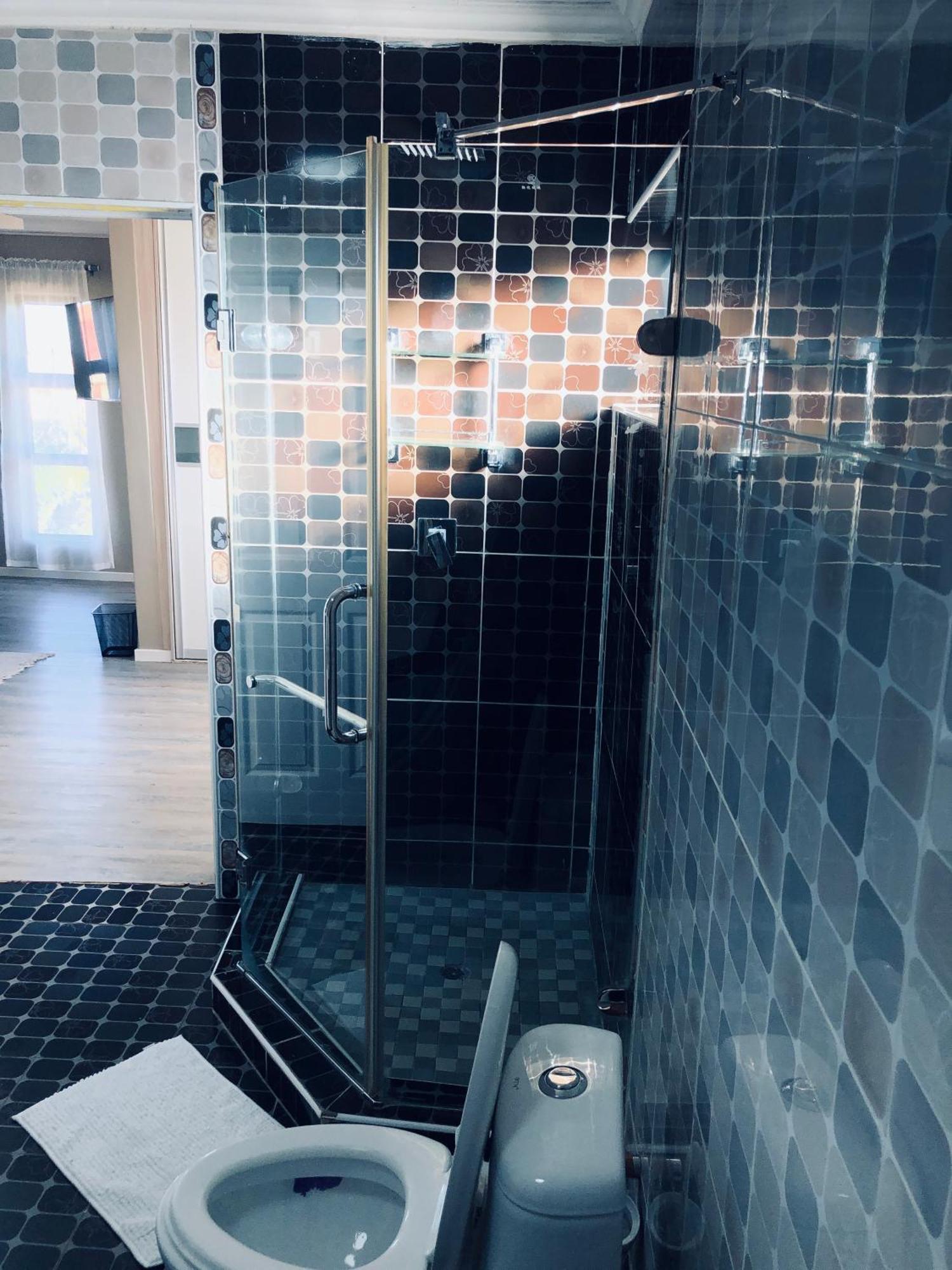 Gabz Airport Inn ハボローネ エクステリア 写真